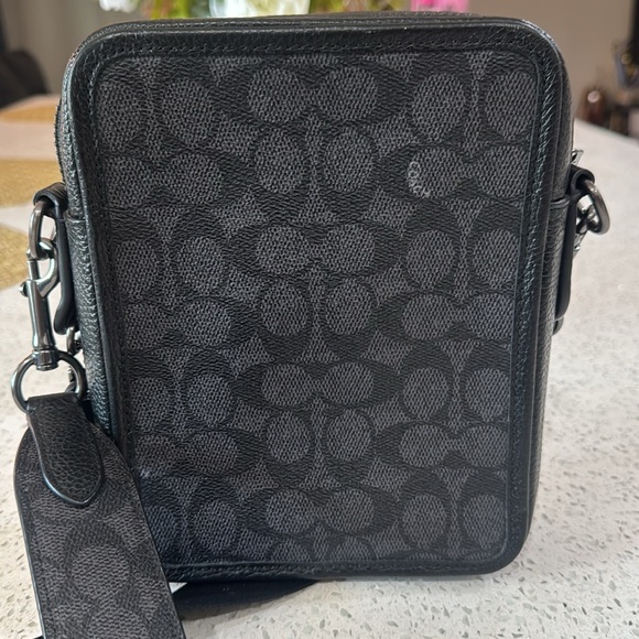 🔥SOLD🔥🖤Coach Sullivan Crossbody Bag In Signature Canvas🔥 - Picture 8 of 9